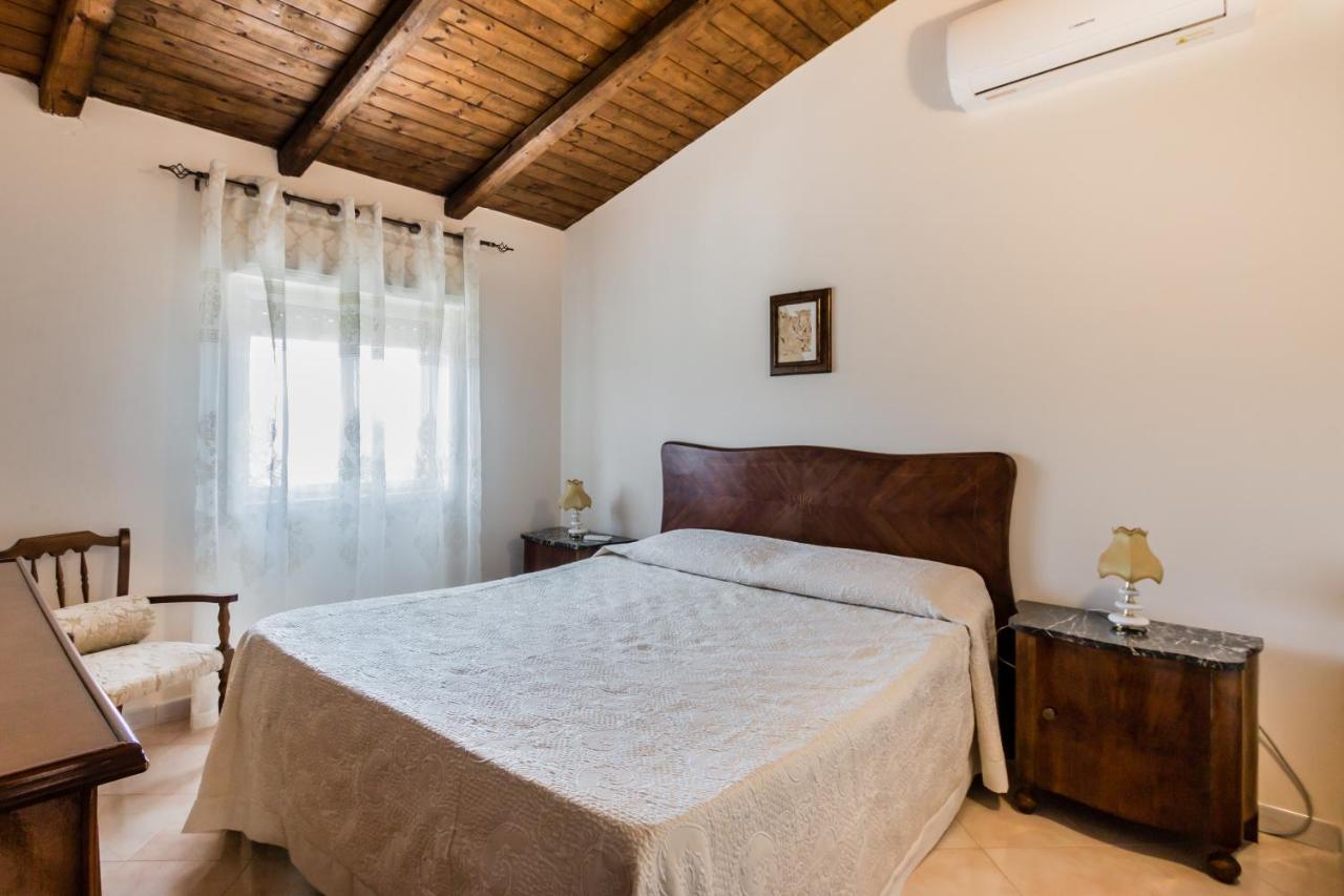 Villa Rosa Near The Sandy Beach, Parking & Wifi Noto Buitenkant foto