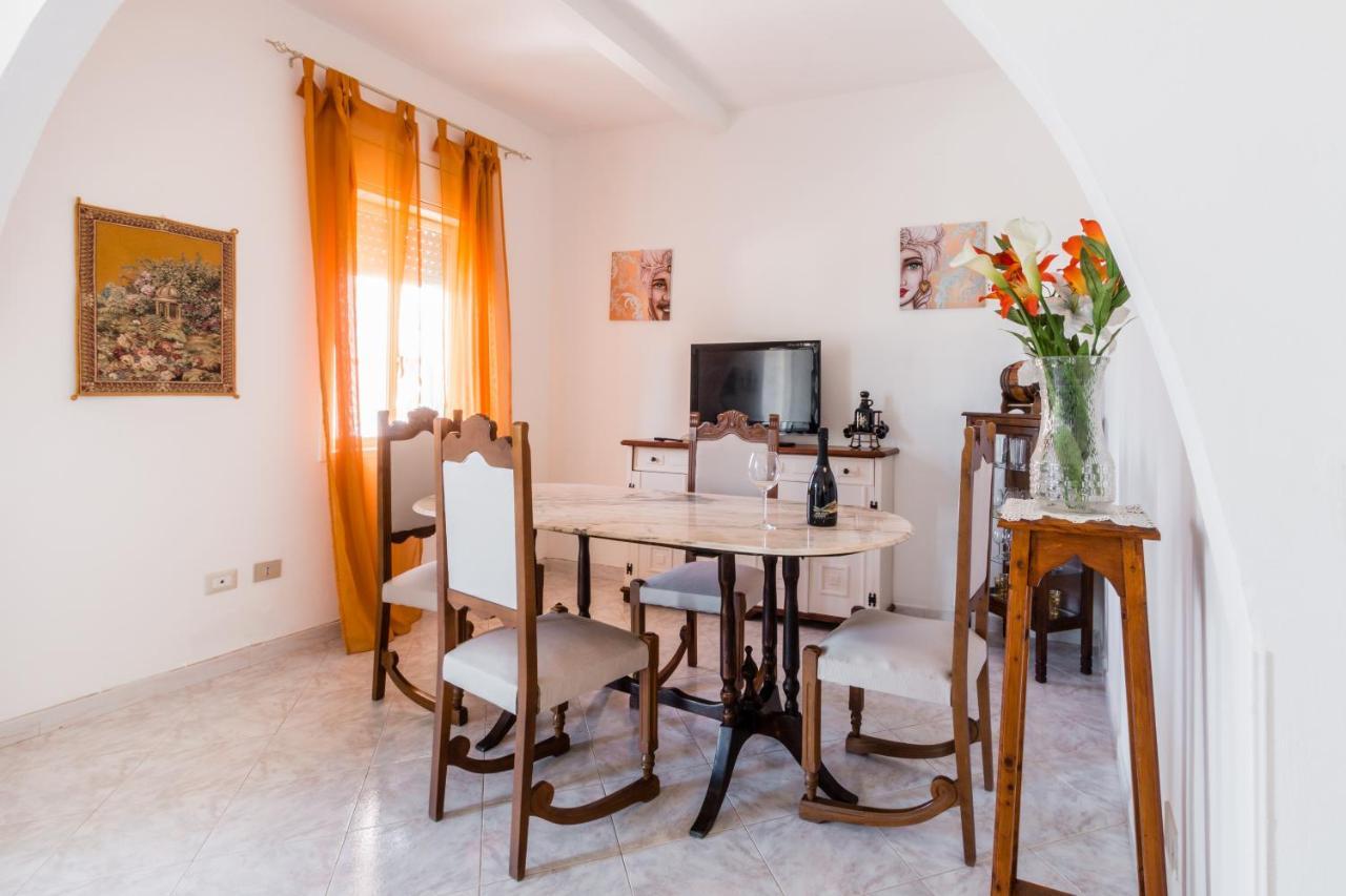 Villa Rosa Near The Sandy Beach, Parking & Wifi Noto Buitenkant foto