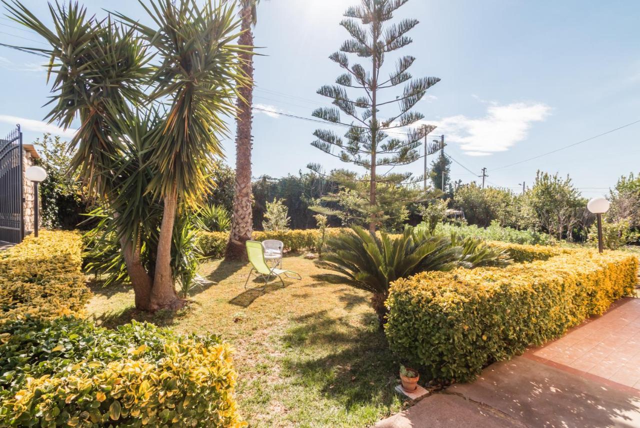 Villa Rosa Near The Sandy Beach, Parking & Wifi Noto Buitenkant foto