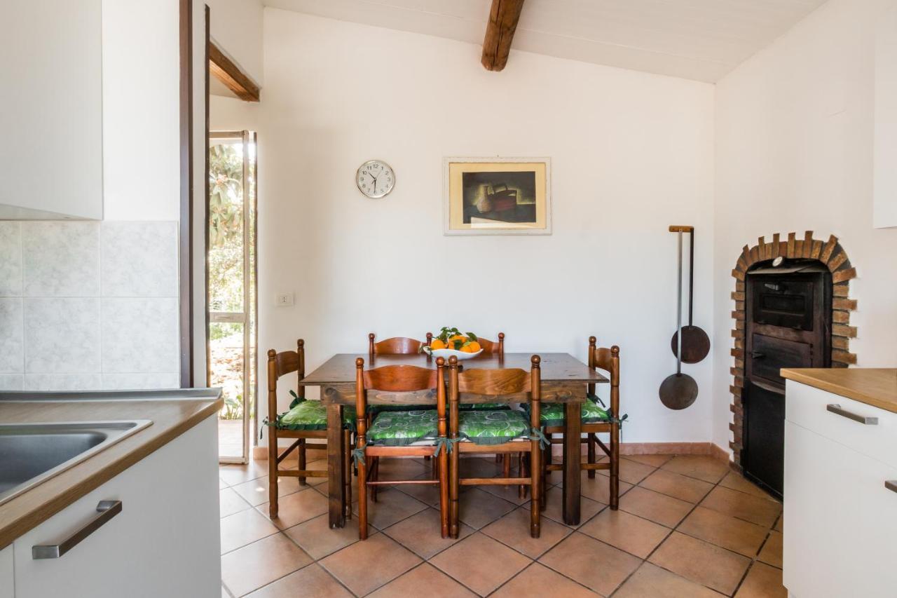 Villa Rosa Near The Sandy Beach, Parking & Wifi Noto Buitenkant foto